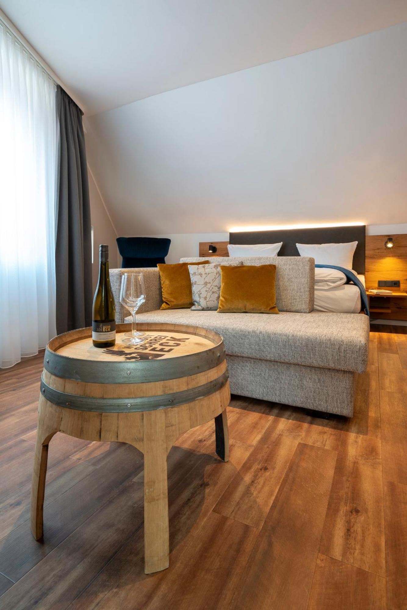 Weingut Schreieck Vinotel & Gutshaus Sankt Martin Buitenkant foto